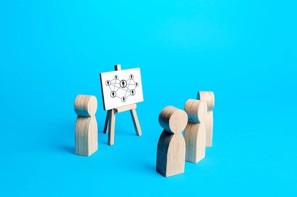 What Are the Must-Have Features in a Professional Wardrobe for Transition Seasons?